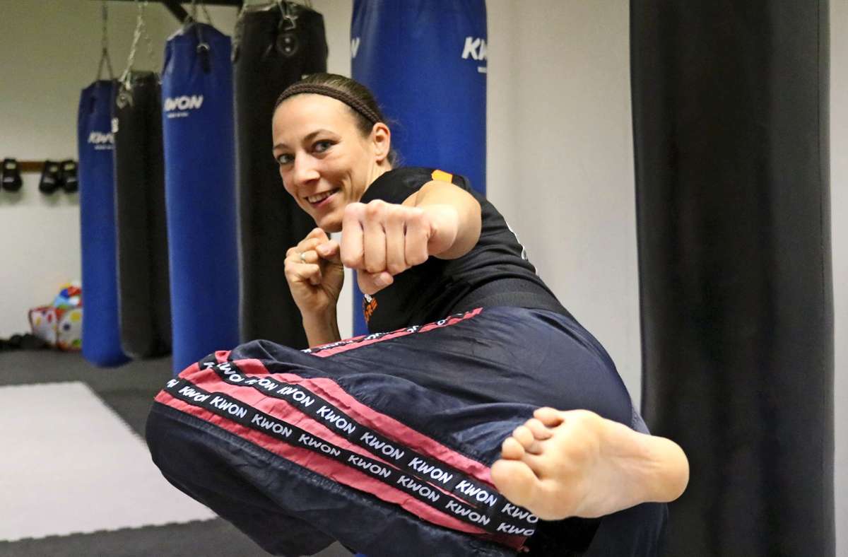 WM-Titel erkämpft: Erfolgreiche Kickboxerinnen aus Schorndorf