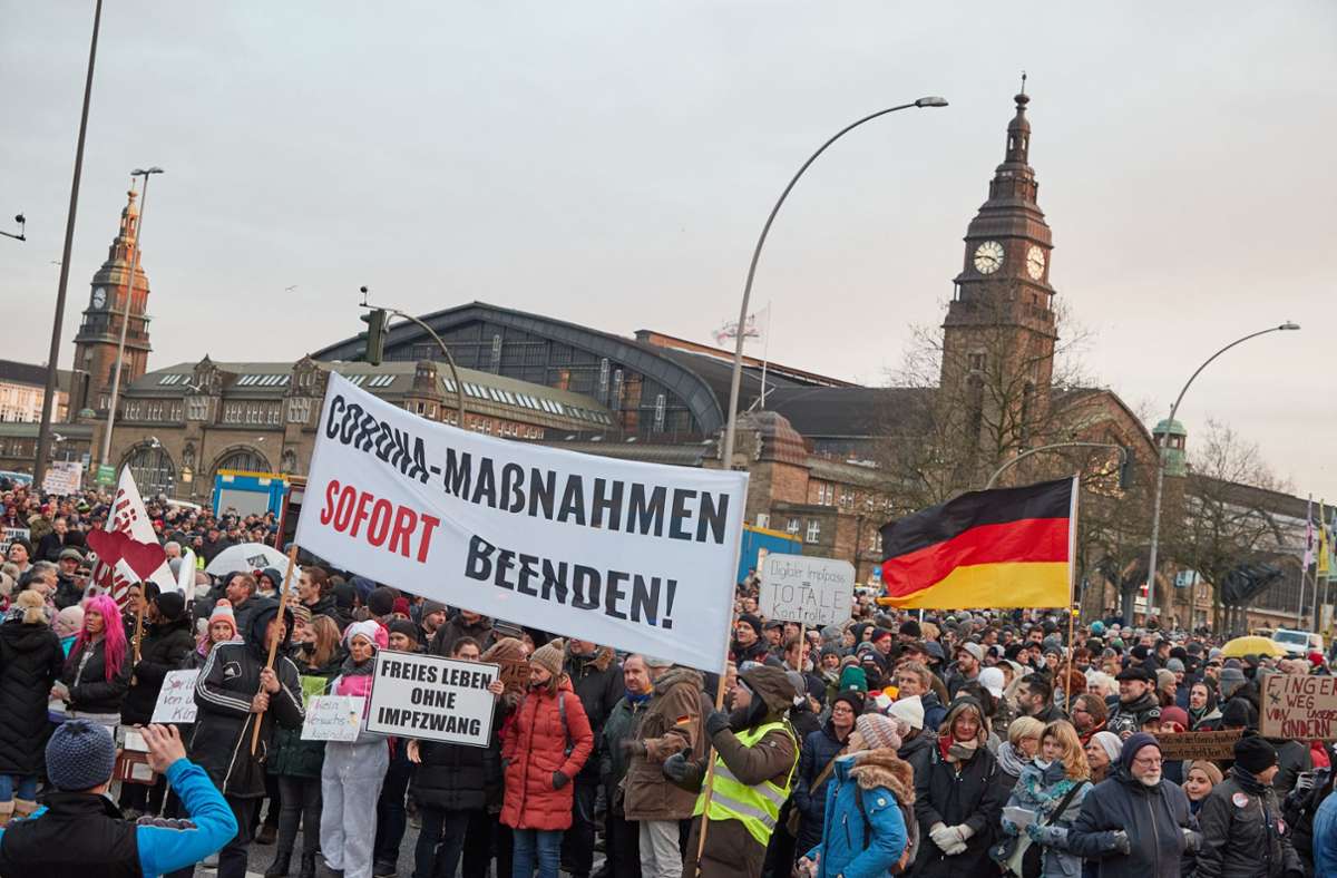 Demonstrationen in Deutschland: In mehreren Städten Proteste gegen Corona-Maßnahmen