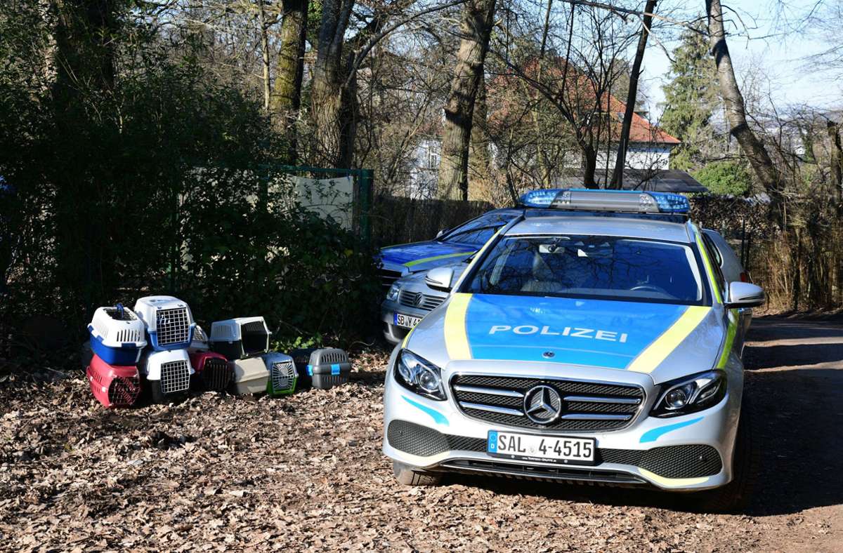 Horrorfund in Saarbrücken: Beamte entdecken 200 Tierkadaver in Gartenlaube