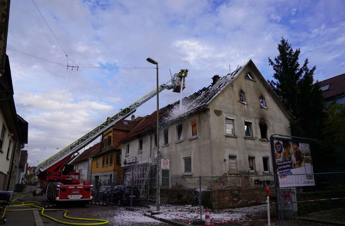 Brände in Nürtingen: Weiterer Brand in Wohngebäude – Drei Verletzte