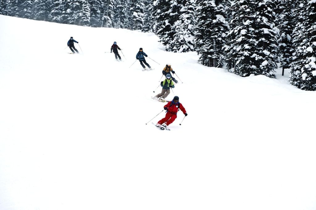 So läuft die Arbeit im Skigebiet: Wintertraum und Knochenjob