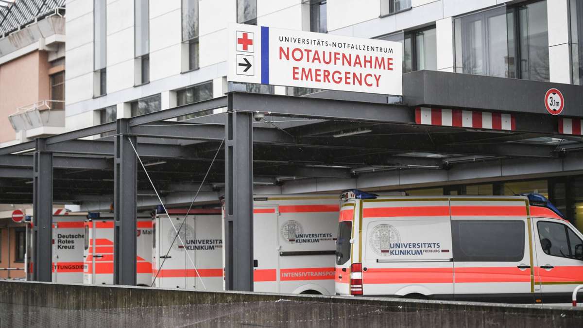Baden-Württemberg: Hunderte Ärzte streiken an Unikliniken für mehr Geld