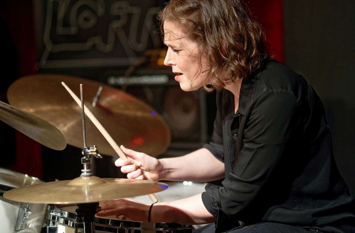 SWR Jazzpreis: Schlagzeugerin Eva Klesse geehrt