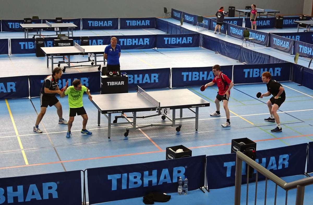 Bei den Tischtennis-Bezirksmeisterschaften war das Feld der Teilnehmerinnen und Teilnehmer kleiner als im vergangenen Jahr. Foto: TTBez/oh