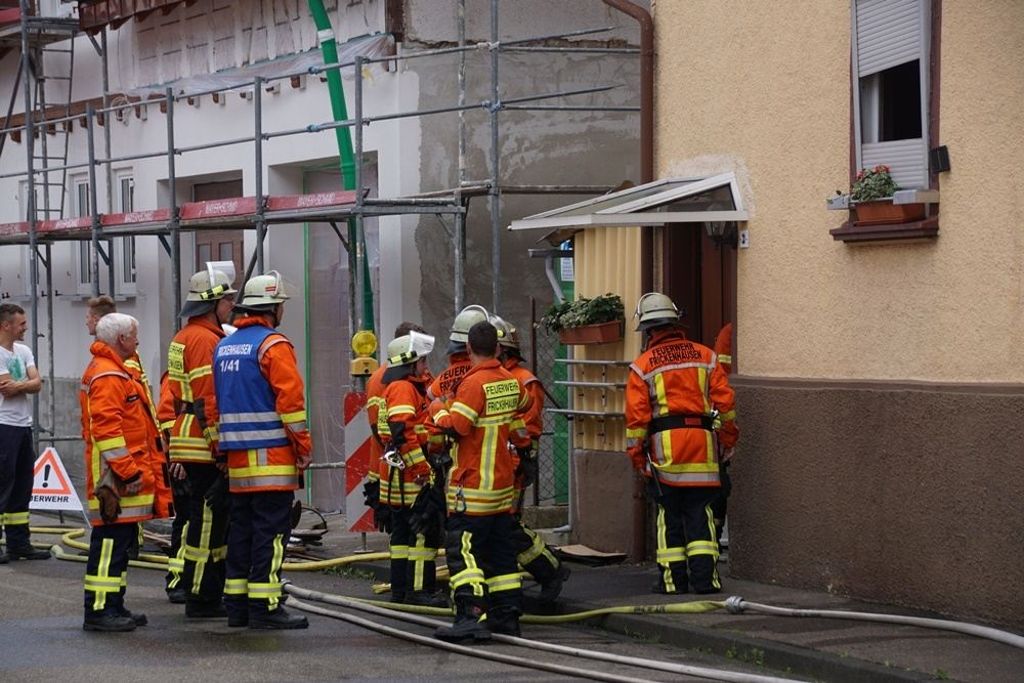 26.06.2016 Ein Brand sorgte in Frickenhausen für einen hohen Sachschaden.