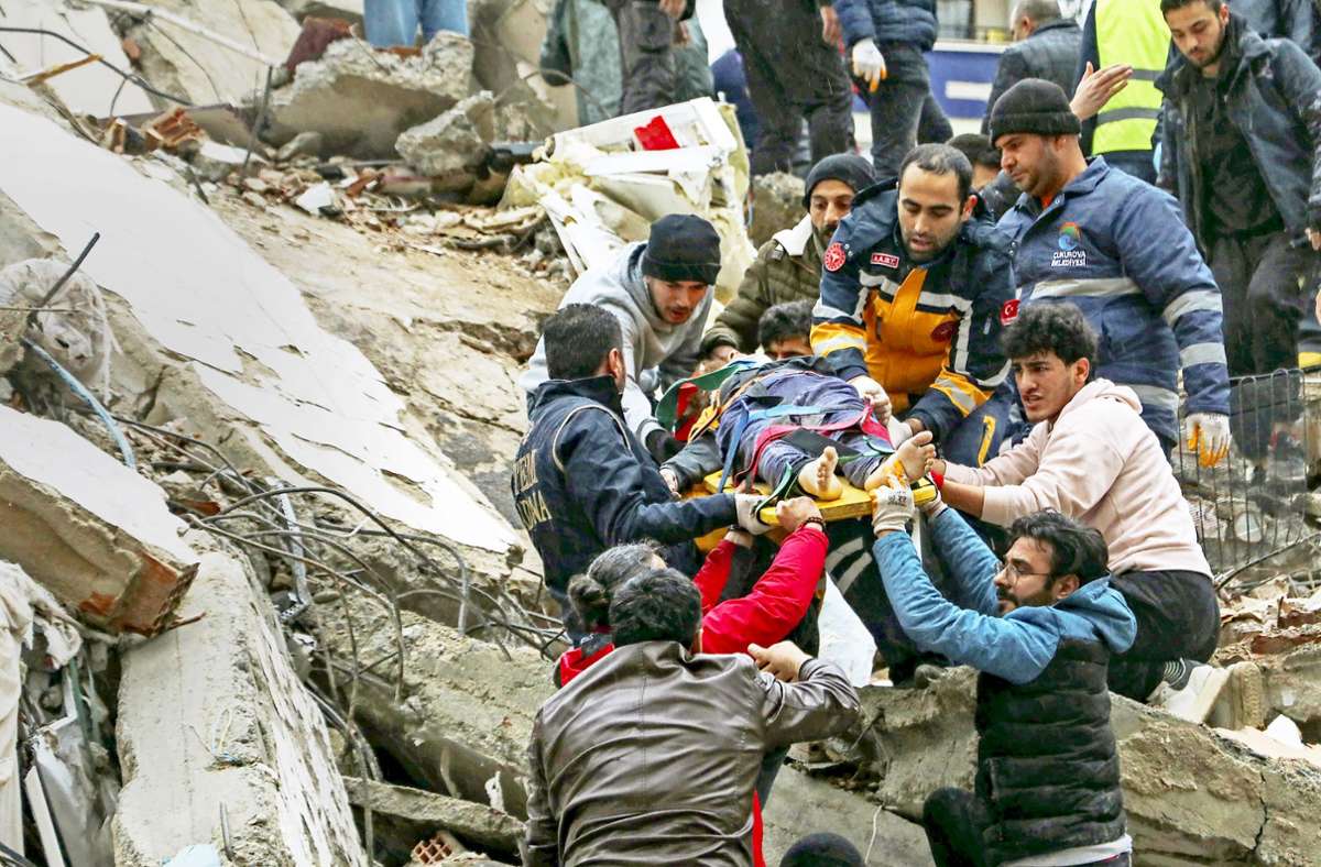 Erdbeben in der Türkei: Erdogans Angst vor den Helfern