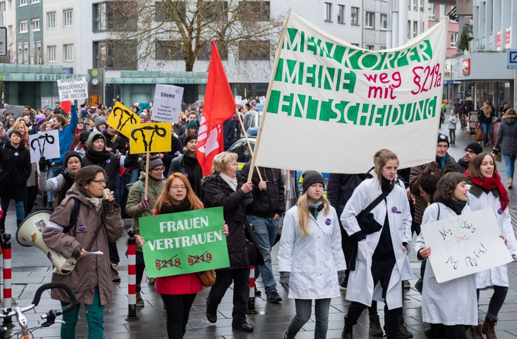 Abtreibungen in Baden-Württemberg: Schwangerschaftsabbrüche sollten entkriminalisiert werden