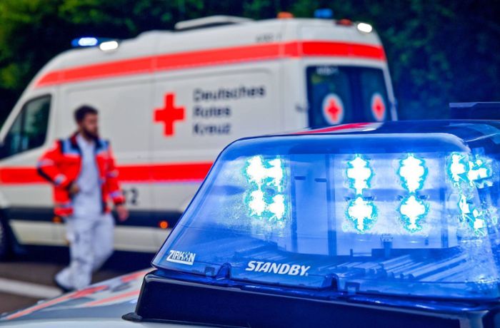 A8 bei Esslingen: Zwei Verletzte und langer Rückstau nach Unfall