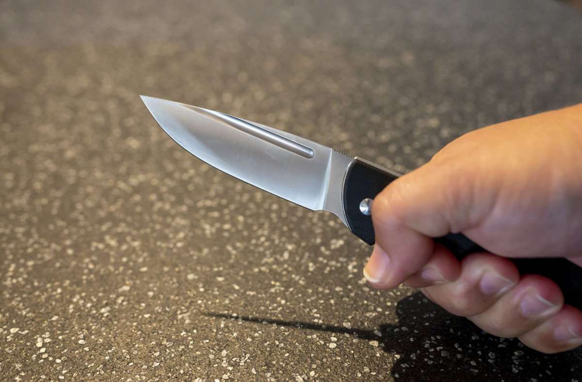 Ein Mann hat am vergangenen Freitag auf einem Bahnsteig in Kornwestheim ein Messer gezückt. Foto: Imago/Ulrich Roth