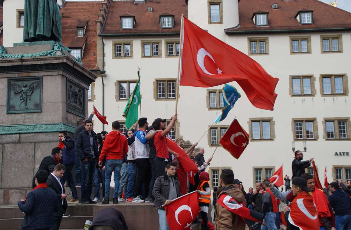 Türkische Rechtsradikale in Stuttgart: Darum ist die Untätigkeit deutscher Behörden fatal