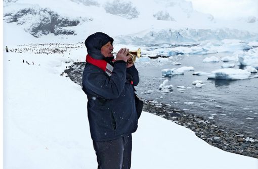 Einmaliges Klangerlebnis: Hans-Jürgen Tichy spielte in der Antarktis Trompete. Foto:  