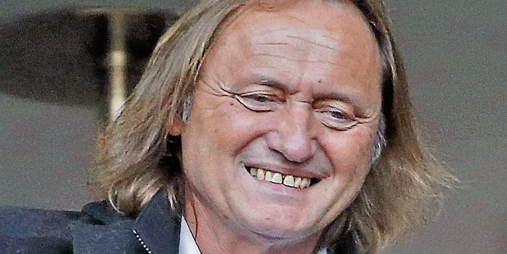 Der 60-Jährige zieht zum Ende seiner Amtszeit beim Fußball-Bundesligisten Bilanz: „Weggelaufen bin ich nie“