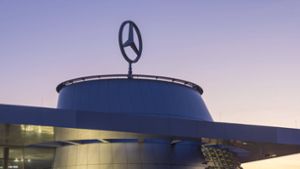 Autobauer aus Stuttgart: Mercedes macht wegen Inflation und Lieferketten weniger Gewinn