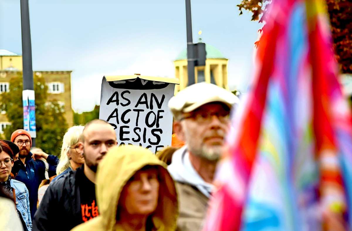 Demo in Stuttgart: Kulturnetzwerk protestiert gegen Rechts