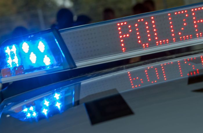 Verfolgungsjagd zwischen Stuttgart und  Esslingen: 19-Jähriger flüchtet mit gestohlenem Auto vor Polizei