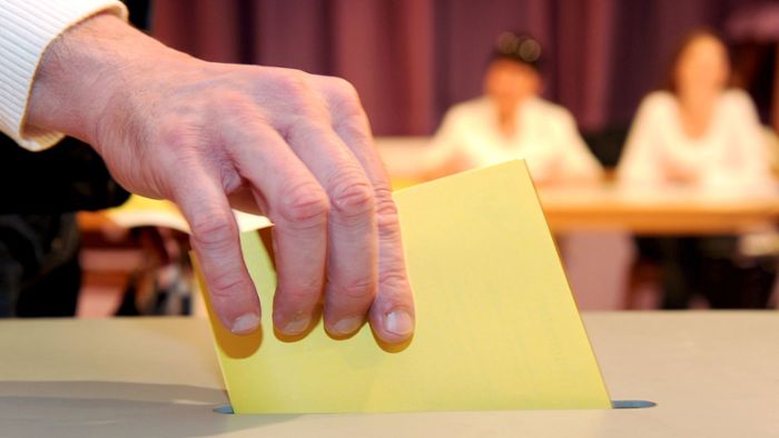 OB-Wahl in Stuttgart hat begonnen - enges Rennen erwartet