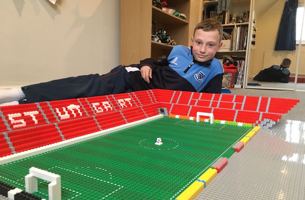 Stadion des VfB Stuttgart: Elfjähriger Engländer baut originalgetreue Mercedes-Benz Arena aus Lego