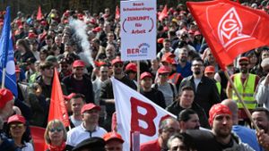 Bosch-Beschäftigte protestieren gegen Stellenabbau