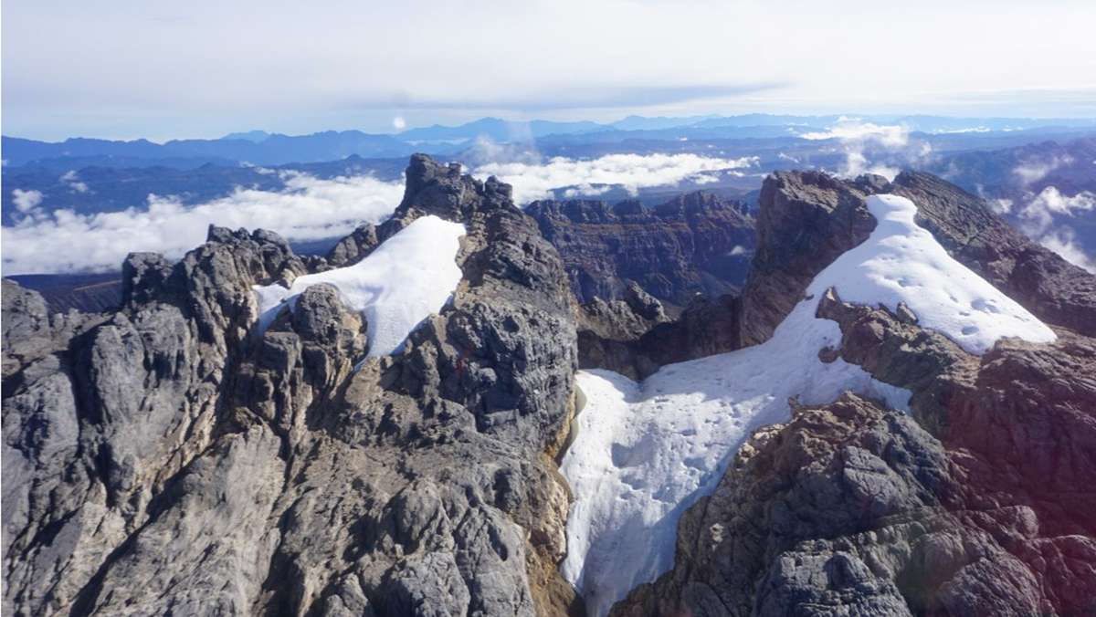 Einer der letzten tropischen Gletscher  schmilzt dahin