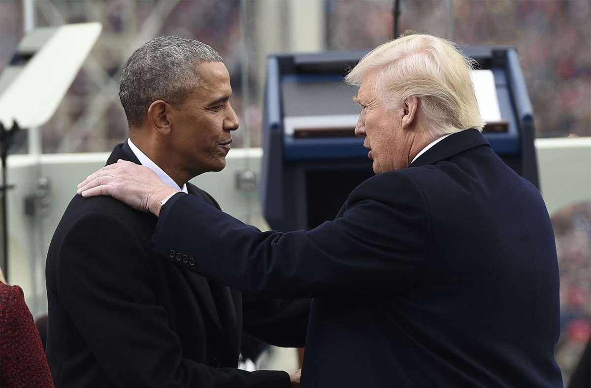 Der 44. und der 45. Präsident der USA unter sich. Barack Obama und Donald Trump begrüßen sich bei der  Amtseinführung Trumps.