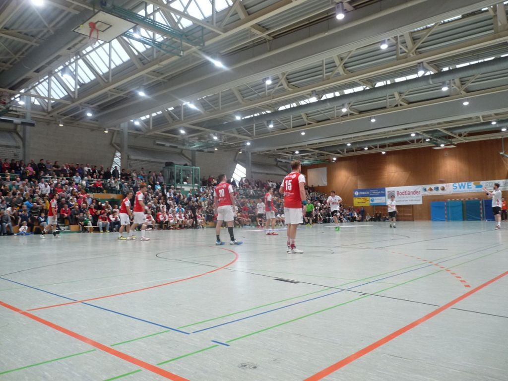 Spannende Spiele und schnelle Würfe beim 22. EZ-Handball-Pokal
