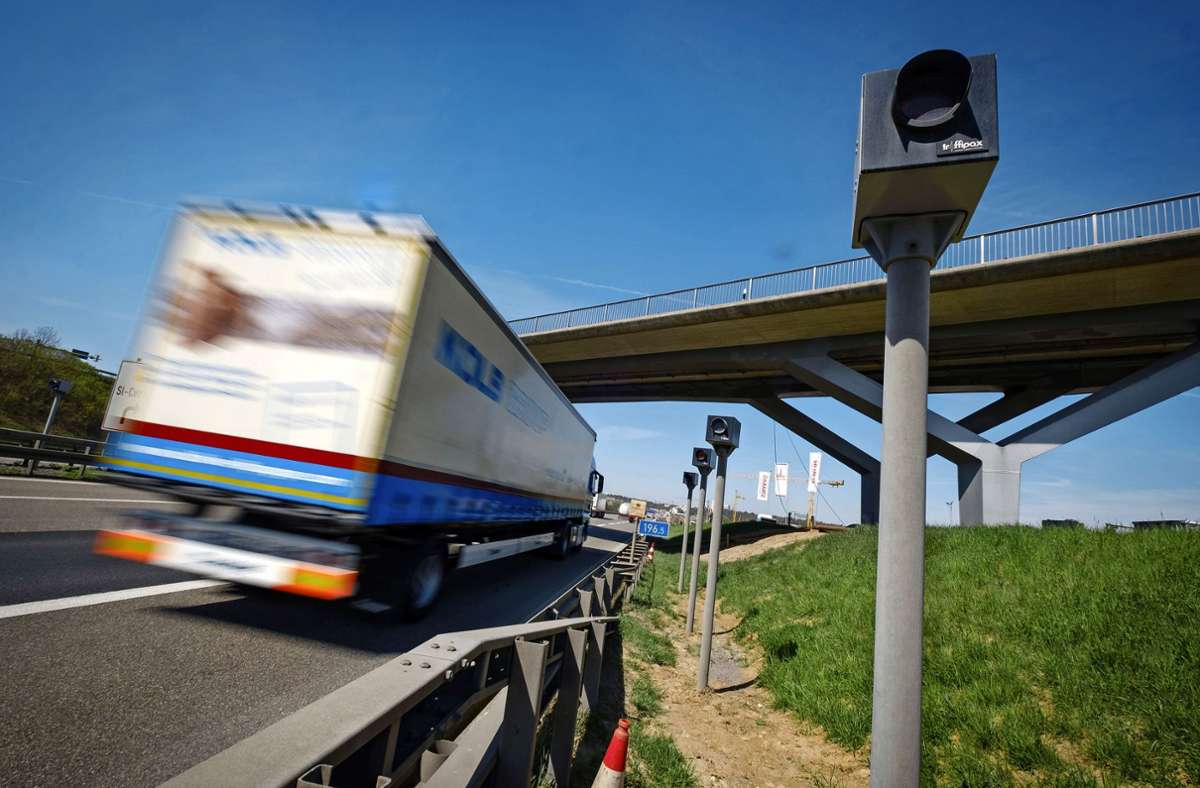Autobahn bei Stuttgart-Messe: Sind die neuen A-8-Blitzer an Pfingsten bereit?