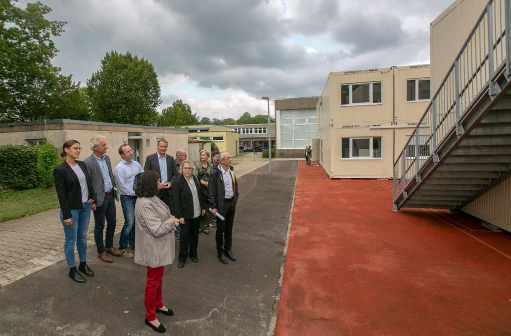 An der Zollberg-Realschule wird in 146 Einzelcontainern gelernt: Wegen PCB: Ausweichquartier bezogen