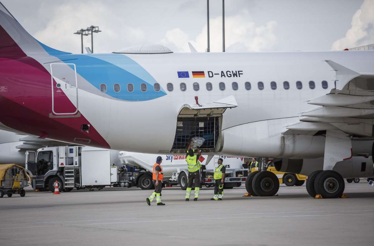 Viele Flugzeuge von Eurowings bleiben am Donnerstag in Stuttgart am Boden. (Archivbild) Foto: Lichtgut/Julian Rettig
