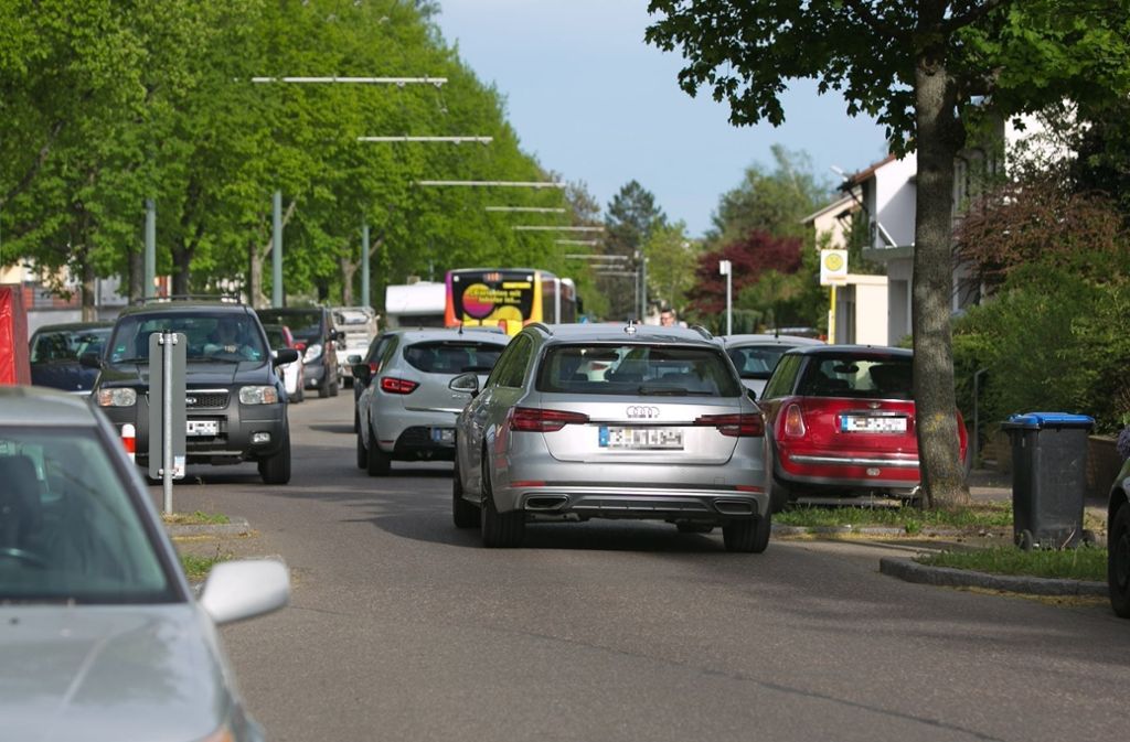 Stadt will Voraussetzungen für mögliche Eingriffe überprüfen, um den Verkehr dort zu reduzieren: Verkehrszählungen in der Mutzenreisstraße