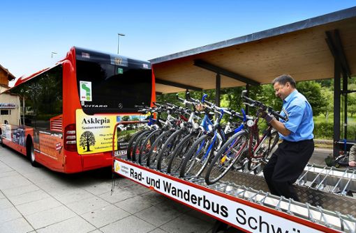 Es gibt noch Platz im Rad-Wanderbus – für Menschen und ihre Drahtesel. Foto: Horst Rudel