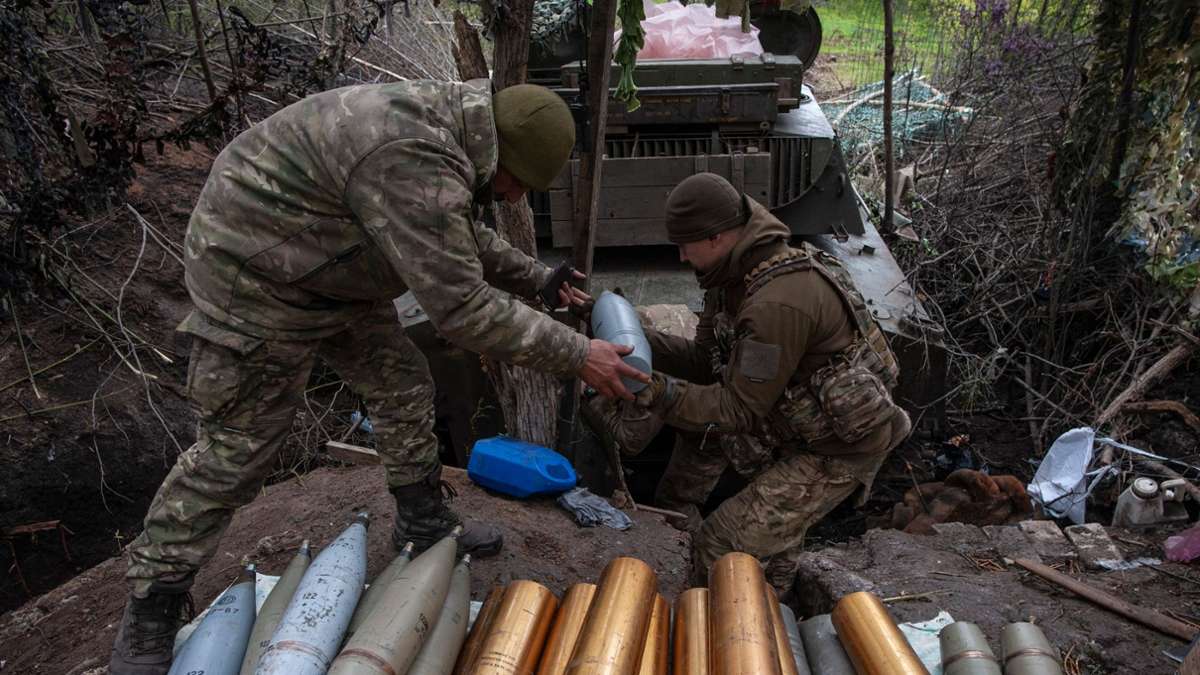 Russischer Angriffskrieg: EU-Außenminister billigen Militärhilfen-Plan für Ukraine