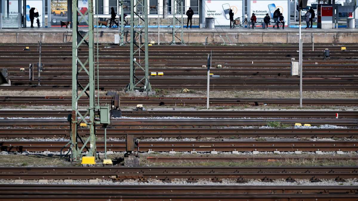 Fernverkehr ab München: Flucht von Handydieb übers Gleis führt zu Verspätungen bei Bahn