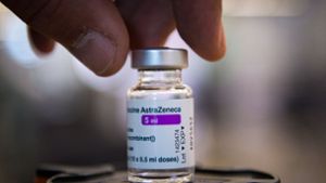 Astrazeneca hortet offenbar riesige Mengen Corona-Impfstoff