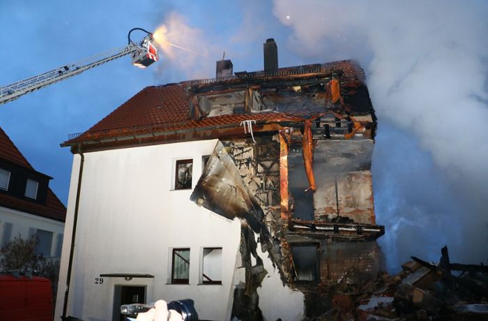 Explosion in Stuttgart-West: Wohnhaus in der Köllestraße teils eingestürzt