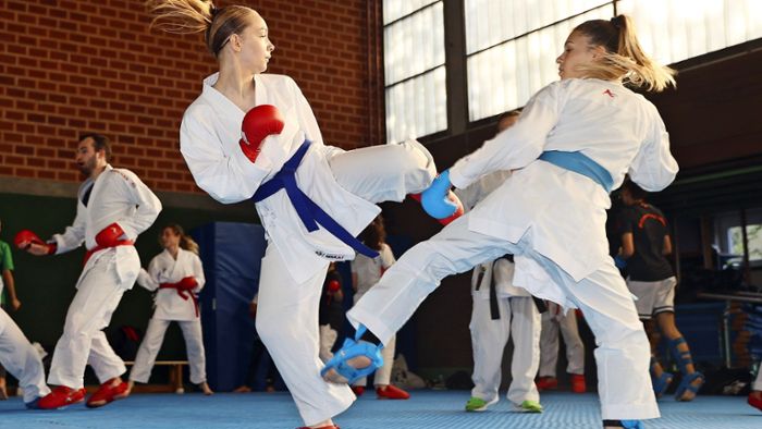Wie drei Ukrainerinnen durch Karate Anschluss finden