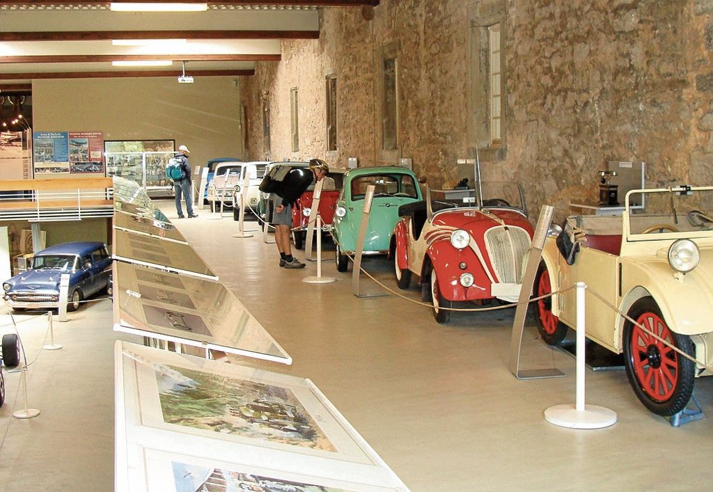 „Menschen, Autos und Geschichten“ heißt es im Automuseum in Langenburg.