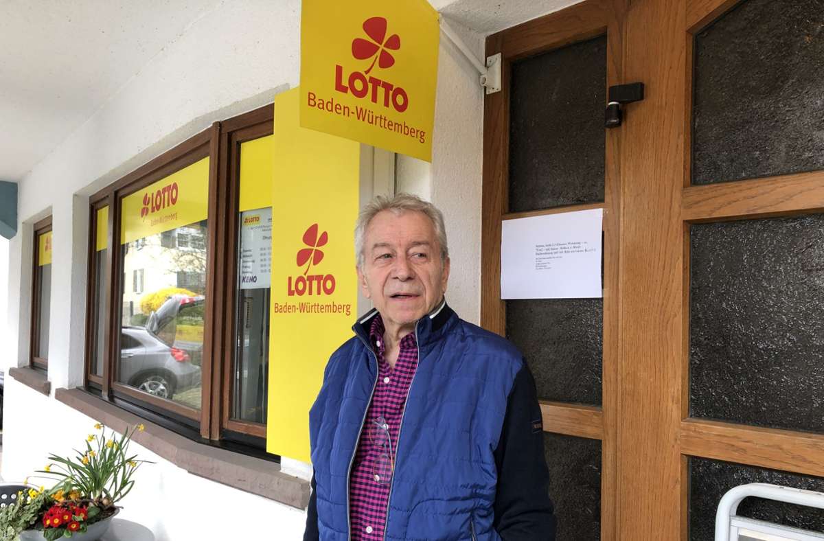 Rudolf Eder vom Lotto-Kiosk lebt schon sein ganzes Leben in Büsingen. „Es wird gemunkelt, dass die Gemeinde die Grundsteuer eventuell wieder einführen will“, erzählt der 75-Jährige.