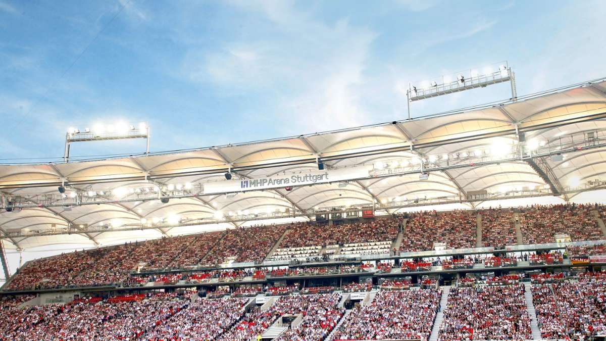Die neue Haupttribüne ist am Samstag beim VfB-Spiel gegen  Eintracht Frankfurt erstmals richtig in Betrieb.
