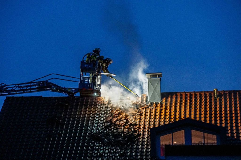50.000 Euro Schaden: Dachstuhlbrand in Altbach