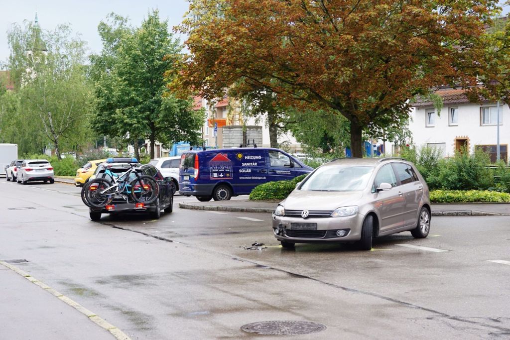 12.7.2019  Zwei leichtverletzte Personen und Sachschaden bei Pkw-Unfall in Weilheim.