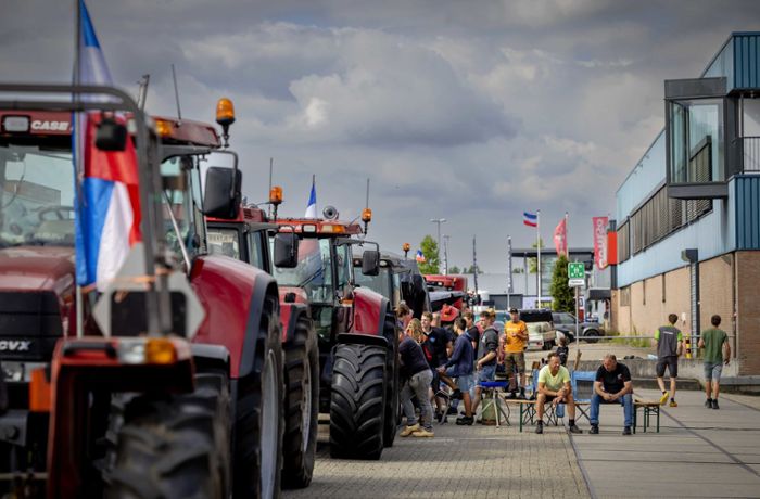 Niederlande Bauern Protest: Polizei schießt scharf – Leere Supermarktregale