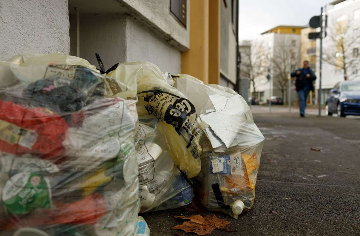Entsorgung in Stuttgart: Gelber Sack: Rathaus lehnt Verantwortung ab