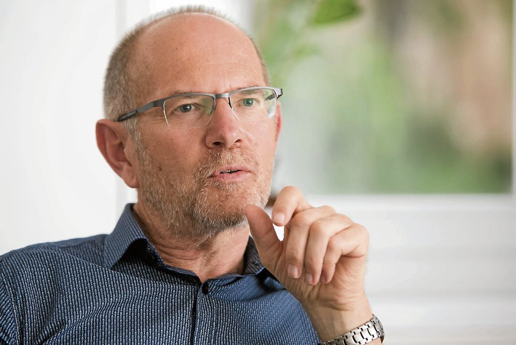 KREIS ESSLINGEN:  Hans Dörr war 25 Jahre lang das Gesicht der Gewerkschaft Erziehung und Wissenschaft im Kreis - Jetzt gibt er sein Amt ab: Lehrer und Gewerkschafter aus Leidenschaft