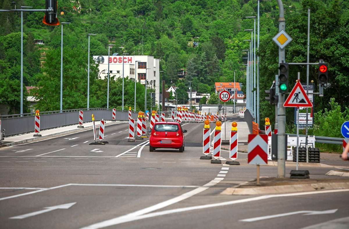 Otto-Konz-Brücke in  Plochingen: Der Gegenverkehr kommt zurück