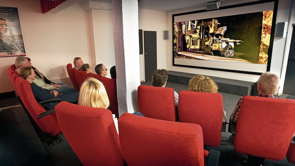 WEILHEIM:  Der Kino-, Kunst- und Kulturverein hat sein neues Filmtheater eröffnet - Mitglieder streben weitere Kooperationen an: Großes Kino im kleinen Saal
