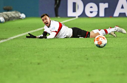 Philipp Förster liegt enttäuscht am Boden: Trotz seines Treffers zum 2:0 kann der  VfB gegen Hertha BSC nicht gewinnen. Foto: Pressefoto Baumann/Hansjürgen Britsch
