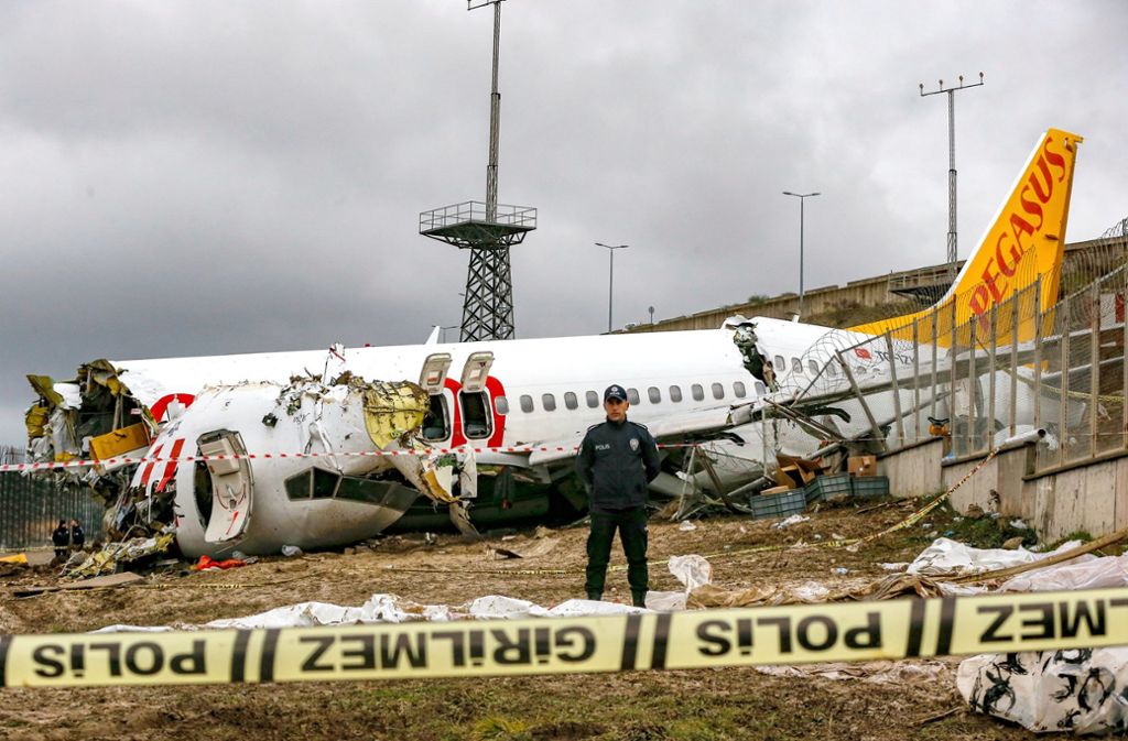 Flugzeugunglück in Istanbul: Ermittlungen gegen Piloten