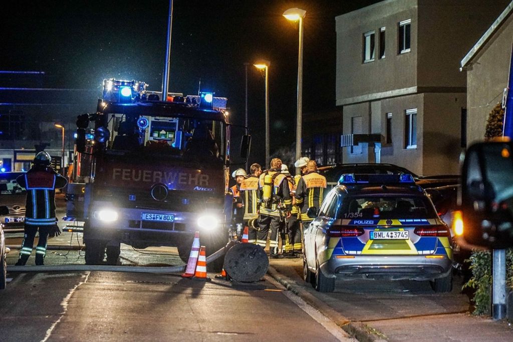 Offenbar Defekt in Firmengebäude verantwortlich: Wendlingen: 18 Verletzte nach Rauchentwicklung