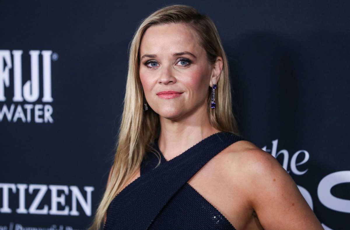 Die Schauspielerin Reese Witherspoon war ebenfalls bei den InStyle Awards zugegen, dabei trug sie ein Kleid von Michael Kors. Glücklich? Geht so.