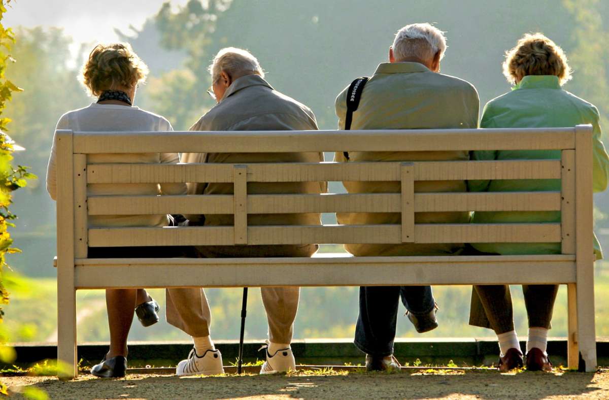 Wer 33 Jahre lang in die Rentenkasse eingezahlt hat, soll im Alter mehr bekommen als die Grundsicherung. Foto: dpa/Ralf Hirschberger